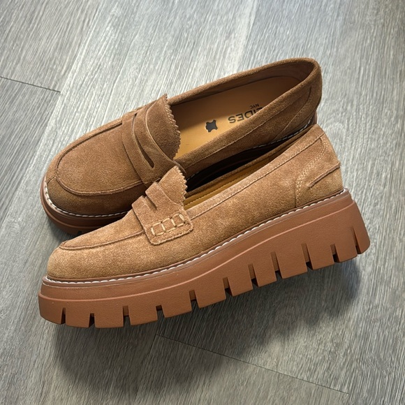 J Slides Shoes - J Slides Tyler Tan Suede Platform Loafer New Without Tags Size 8.5M